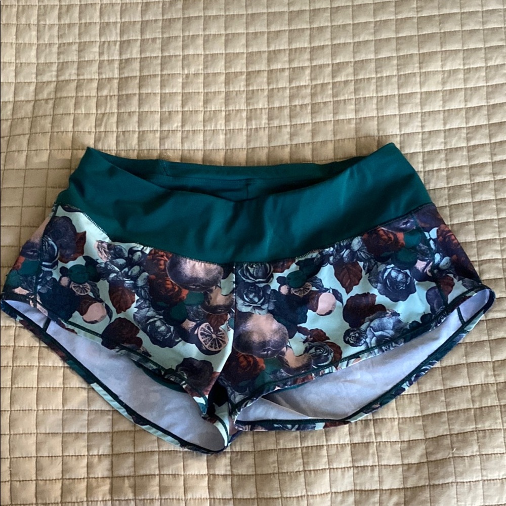 Oiselle Forest Green Floral Mac Roga Running Shorts Size 4